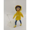 Mascottekostuums Neca Figuur Coraline Pop de geheime deur Coraline Y La Puerta Secreta Regenjas Gestreept Shirt Speelgoed Action Figure Model Speelgoed Decor