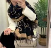 女性のためのデザイナースカーフラグジュアリーレタースカーフ冬のスカーフファッションウォーム高品質の長いショールスカーフ180; 65cm