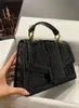 10a Toppklass Crocodile Pattern Women Handbag Classic Metal Letter Sequin Flap Opening High End Show Style Designer Bag