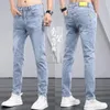 Mäns jeans av hög kvalitet koreansk mode mager för män kpop stil klassisk cowboy