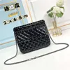 Designer Bag Valen Bags Star Style Sheepskin Rivet Crossbody Chain Liten Bag Casual Lock Buckle Shoulder Women's Bag Högkvalitativ nitväskor EPSD