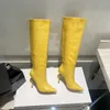 Botas de salto fino com estampa de crocodilo, botas femininas minimalistas, botas na altura do joelho, qualidade de primeira linha, moda minimalista e versátil.