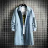 Mäns trenchrockar Spring och Autumn Korean Style Men Letters Denim Jackets Man Single-Breasted Trench Coats Casual Long Jean Overcoat Man J231012