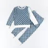 パジャマの子供服2pcsセットカラーブロックパジャマテリーチェックキッズキッズボーイ/ガールウェアラウンド首の長袖231012