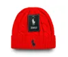 Ny mode vinterpolo beanie stickade hattar idrottslag baseball fotboll basket beanies caps kvinnor och män kepsar chg2310122-6 capsboys