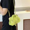 Axelväskor kvinnor väska klipp munkläder modellering design ins mode personlighet stil metall dragkedja dekoration damer crossbody