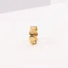 Clusterringen Modieuze Chrysantring Dames Titanium Verguld 18K goud Kleine hand Sieraden voor koppels