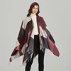 Écharpes 2023 Femmes Cachemire Frangé Plaid Fente Châle Poncho Mode Polyvalent Hiver Épaissir Écharpe Chaude Cape Pashmina Couverture