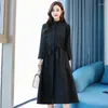 Kvinnors trenchrockar Spring Autumn Long Coat Women Fashion Lace-up Windbreaker Black Overcoat Casual Jackets Big Size Loose Tops A905