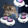 Cat Toys Cat Toys Automatic Fun Electric UFO skivring med fjäder USB -laddning Training Kitten Pet Products Novelty 231011