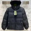 24SS Desginer Luxury Down Jacket Guccs Fashoin Winter New Pop Street 네트워크 레드 패션 지퍼 가루 후드 아래 면화 코트 유니슬 크 까마귀 Cucci