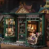 Akcesoria do lalek DIY Magic Model drewniany Dollhouse Roombox Miniaturowe zestawy budowlane z meblami LED LED LED Prezenty urodzinowe 231012