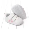 Обувь для новорожденных мальчиков, повседневные нескользящие кроссовки для первых ходунков для кроватки для девочек, полосатая мягкая подошва с петлей на крючках, кроссовки Prewalker 0-18M GC2377
