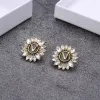 Boucles d'oreilles à breloques de styliste en diamant brillant, lettres en cristal de tournesol, clous en strass, boucles d'oreilles pour fête d'anniversaire