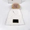 2023 Cappello lavorato a maglia di linea spessa del designer di marca di lusso tutto cotone caldo inverno preferito moda nobile generosa con G elaborato