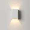 LED-Schlafzimmer-Nachttisch-Wandlampen, einfache moderne Wandleuchte aus weißem Metall, kreativ, für den Korridor, Gang, Eingang, Treppe, Licht 248 W