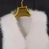 女性の革のフェイクレザー高品質フェイクファーベストコート女性秋の冬の袖のVネックソフトヘアリーチョッキファージャケットアウター231012