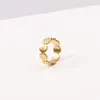 Anéis de cluster moda crisântemo anel feminino titânio banhado 18k ouro petite mão casal jóias