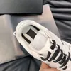 Homem branco designer tênis a mais recente combinação de cores sapatos casuais diamante verificação superior original ciência e tecnologia pano vaca camurça emenda