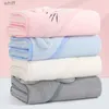 Towels Robes Baby Bathrobe High Qulity Cartoon Quilt Coral Velvet Hooded Newborn Swaddle Bath Towel AutumnL231123