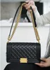 Högsta kvalitet Lyxvaror axelväska designer väskor 25 cm kvinna kaviar läder fårskinn crossbody väskor mode high-end kedje bagss lady purse sekvensnummer