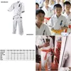 Beschermende uitrusting Beschermende uitrusting Hoge kwaliteit Kyokushinkagbok 12Oz 100% katoenen canvas Karate Uniform Kimono Gi-doek voor kinderen Adt White Dhtcz