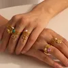 Anillos de racimo Chapado en oro de 18 quilates Acero inoxidable a prueba de deslustre Piedra natural / Cuentas de agua dulce Anillo colgante en forma de animal Joyería para mujer