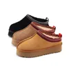 Women Classics Tazz Platform Slippers Snow Boots تحافظ على الدفء الناعم ناعمًا مريحًا من جلد الغنم أفخم أحذية غير رسمية جميلة هدايا عيد الميلاد AAA