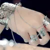 Ihåliga ringar kombinerade armband armband med kedjelistfinger anslutna smycken tillbehör roamtantic nu goth viktoriansk punk199l