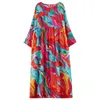 Robes décontractées 2023 Arrivée Tie Dye Imprimer Plus Taille Oversize Robe d'automne Style de vacances Tour en plein air Voyage Femmes Printemps Longue