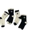 Chaussettes pour femmes, automne hiver 2023, haute qualité, élégantes, classiques, Collocation noir et blanc, Tube brodé, motif Rose, Harajuku