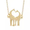 10PCS Nette Herz Liebevolle Giraffen Halskette Einfache schöne Twin Baby Deer Halskette Tier Schmuck für Paare249P