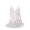 Vêtements de nuit pour femmes Mode d'été Sexy Robe de nuit Femmes Soie Satin Chemises de nuit Deep-V Dames Dentelle Solide Couleur Vêtements de nuit Slim