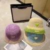 Novo chapéu de pescador estilo arco-íris doce e legal para férias, combinação perfeita
