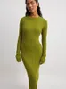 女性のブレンドエレガントな緑のスリムニットマキシドレス2023秋のファッション長袖セータードレスレディーパーティークラブストリートウェア231013