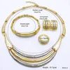 Ensembles de bijoux de mariage ensemble unique pour les femmes de luxe plaqué or 18 carats Dubaï élégant collier deux tons boucles d'oreilles accessoires de fête 231012