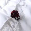 Bague Solitaire Gothique Rose Rouge Anneaux Creux Réglables pour Femmes Sorcière Païenne Vintage Créative Halloween Cool Fille Cadeau Bijoux 231013