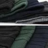 男性用の冬のスカーフリングニット暖かい固形スカーフネック暖かいカシミアホットネックスカーフニットリングスカーフ