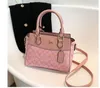 Womens Bag 2024 New Niche Designer Fashion Tote Bag With High-end Printed Carrying Crossbody Bag m01