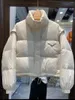 Kvinnors dikerockar Lyuzhe Stand Collar Solid Color Short Down Jacket Women 2023 Autumn Winter Korean Loose White Duck Coat ZXF897A