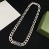 Topp lyxdesigner Choker halsbandskedja för kvinna eller man enkel modebrev silver design halsband kedja supply224o