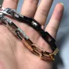 Bracciale con lettera V placcato argento di design cubano da uomo alla moda e versatile, twist, modello speciale, di alta qualità