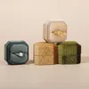 Caixa de jóias de veludo octógono, caixas de armazenamento de anel duplo com tampa removível para embalagem de anel de noivado, caixa de presente qpcxa
