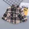 Set di abbigliamento Autunno Primavera Neonato Moda Abbigliamento formale Set Abiti per bambini Set Camicia a quadri Pantaloni 2pacset Set di vestiti per bambini 1 2 3 4 5 anni 231012