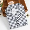 Mäns sömnkläder Summer Cotton Short Sleep Tops Shorts For Man Plaid Pyjamas Ställer in Pyjama Homme Conjuntos de Pijama Free Ship av hög kvalitet