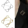 Hollow Pins Brooch Luxury Designer Jewelry For Women Gold Silver Letter Broochs Mens Classic Brand Breastpin Suit Dress Ornament3XPD