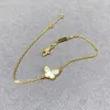 Conjuntos de jóias de casamento charme 18k qualidade v ouro marca de luxo mulheres meninas brincos neckalce pulseira fina mãe pérola concha mini borboleta 231012
