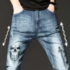 Crânio masculino hop-hip bordado macio estiramento algodão denim fino luz azul jeans vintage casual streetwear calças2395