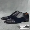 Mocassini da uomo con plateau Scarpe eleganti impreziosite in metallo casual Oxford classiche Scarpe da guida inglesi Marrone Scarpe formali stringate nere Colore solido Derbies One Pedal