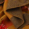 Szaliki 2023 -winter jagnięce wełna dwustronna Kontrast Kobietowy szalik z frędzlami Cape Jacquard Gruby ciepły i zimny szal